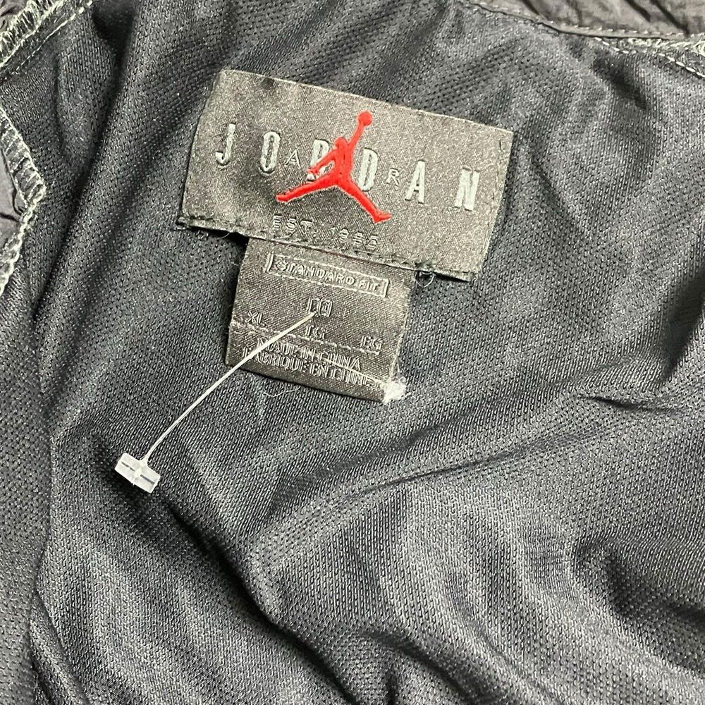 Nike Air Jordan Jacket WMNS‎ XL Black Windbreaker  CU6319-010 Sporty Reflective - Picture 5 of 15